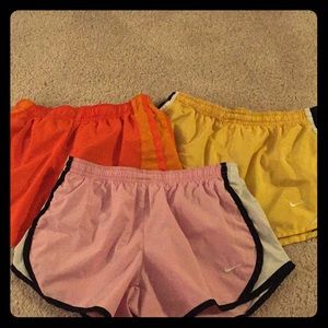 Girls size M (women’s xs) dry fit Nike shirts